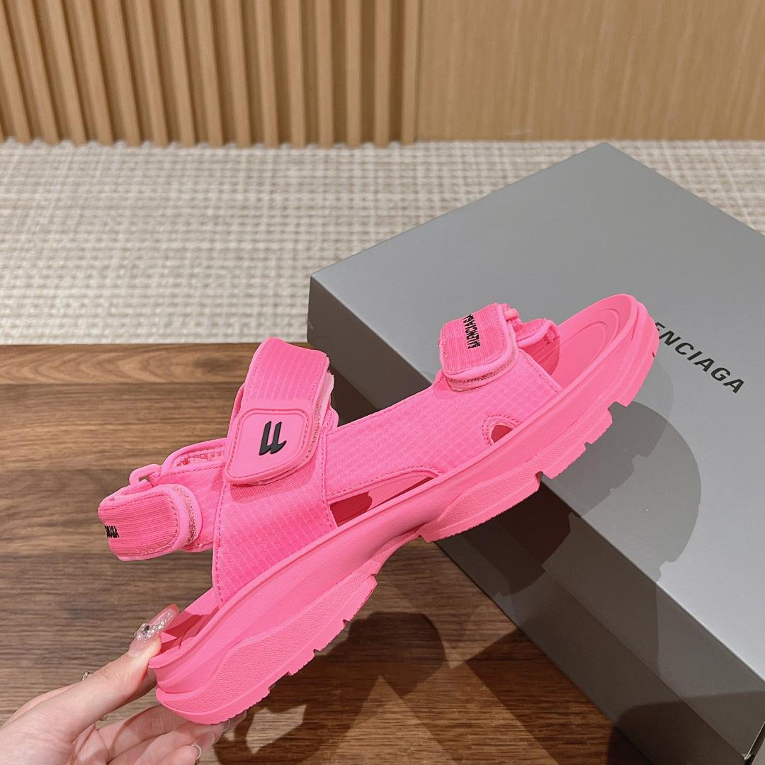 Balenciaga Women's Tourist Sandal In Pink - EUR FASHION