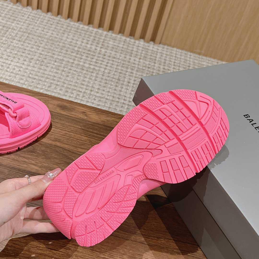 Balenciaga Women's Tourist Sandal In Pink - EUR FASHION