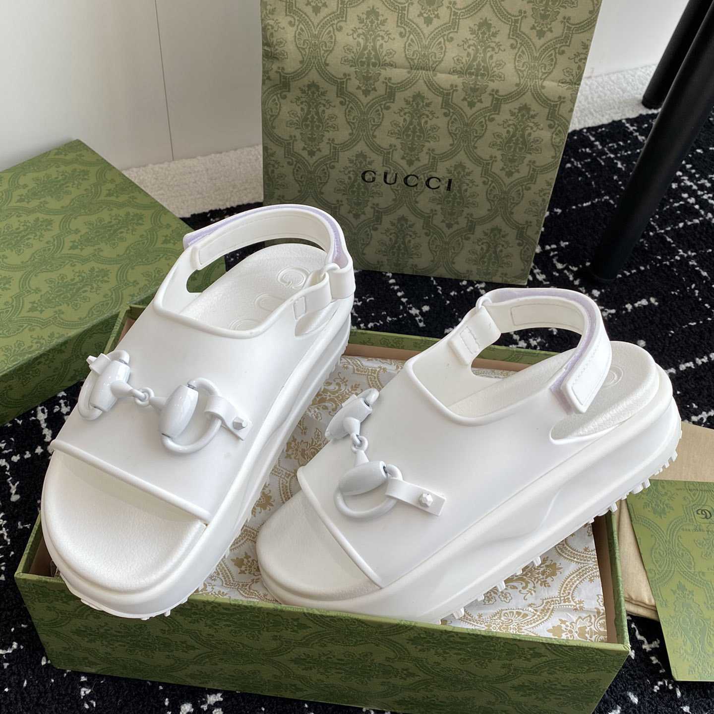 Gucci Horsebit Flatform Sandal - EUR FASHION