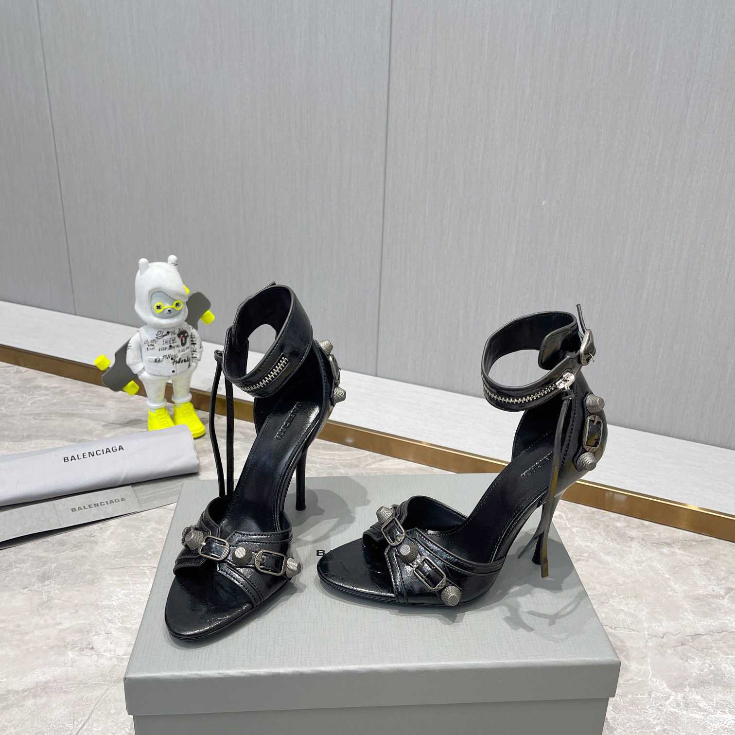 Balenciaga Cagole 110mm Sandal In Black Arena Lambskin - EUR FASHION