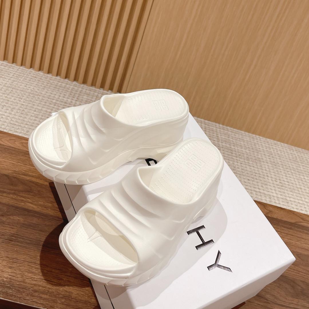 Givenchy Marshmallow Wedge sandals In Rubber - EUR FASHION