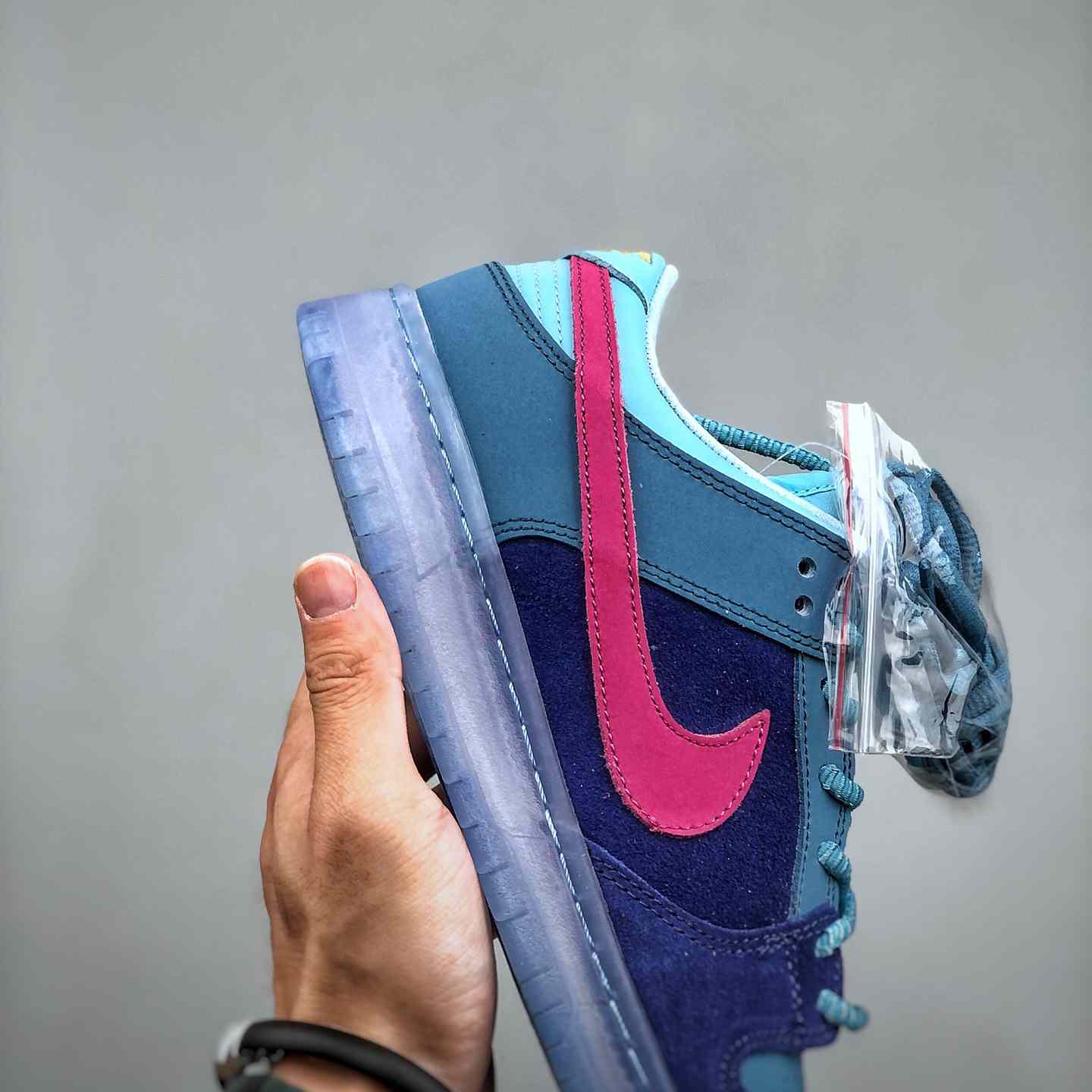 Run The Jewels x Nike SB Dunk Low Sneakers       DO9404-400 - EUR FASHION