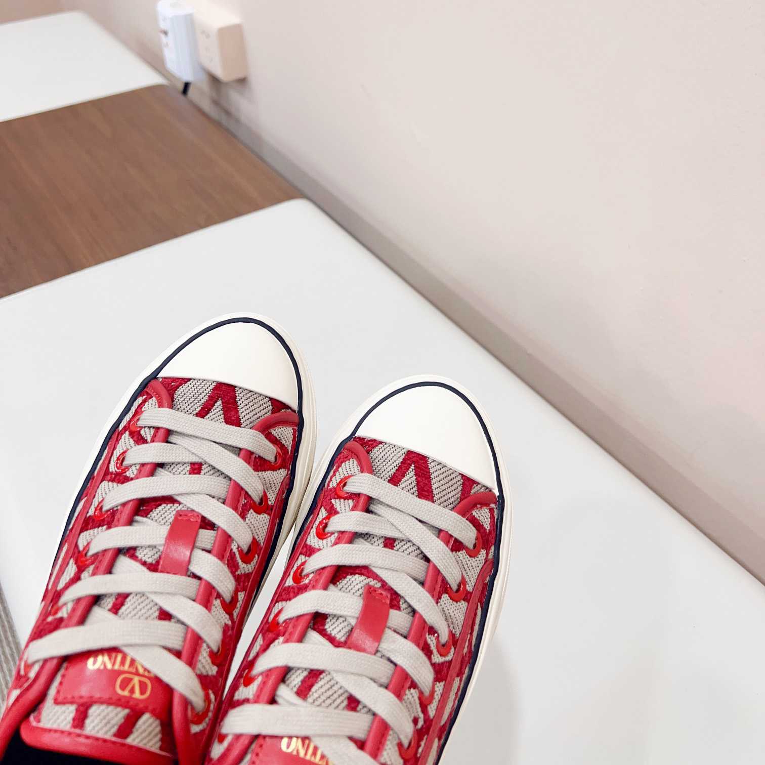 Valenti Toile Iconographe Totaloop Low-top Sneaker - EUR FASHION