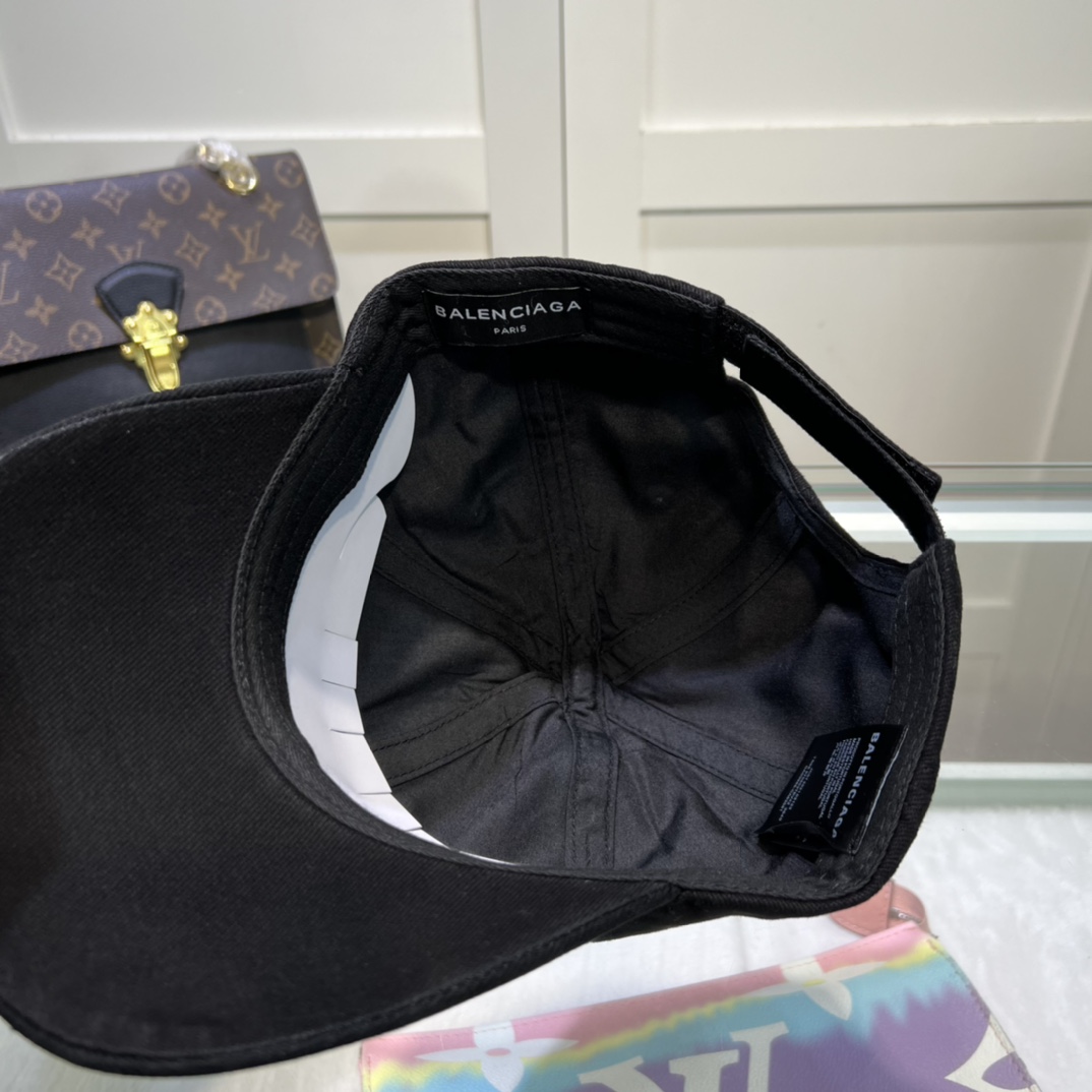 Balenciaga Hand Drawn BB Icon Cap In Black - EUR FASHION