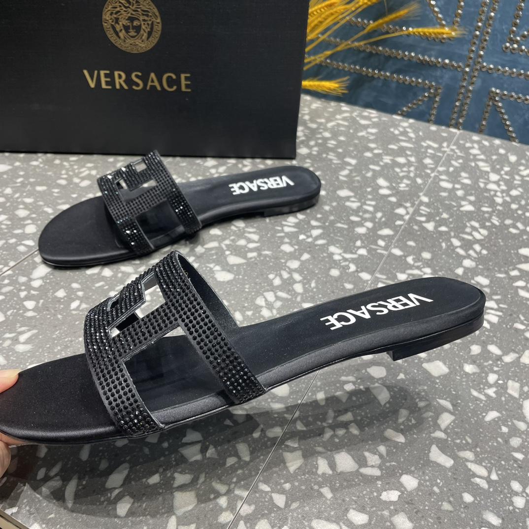 Versace Greca Maze Crystal Flat Sandals - EUR FASHION