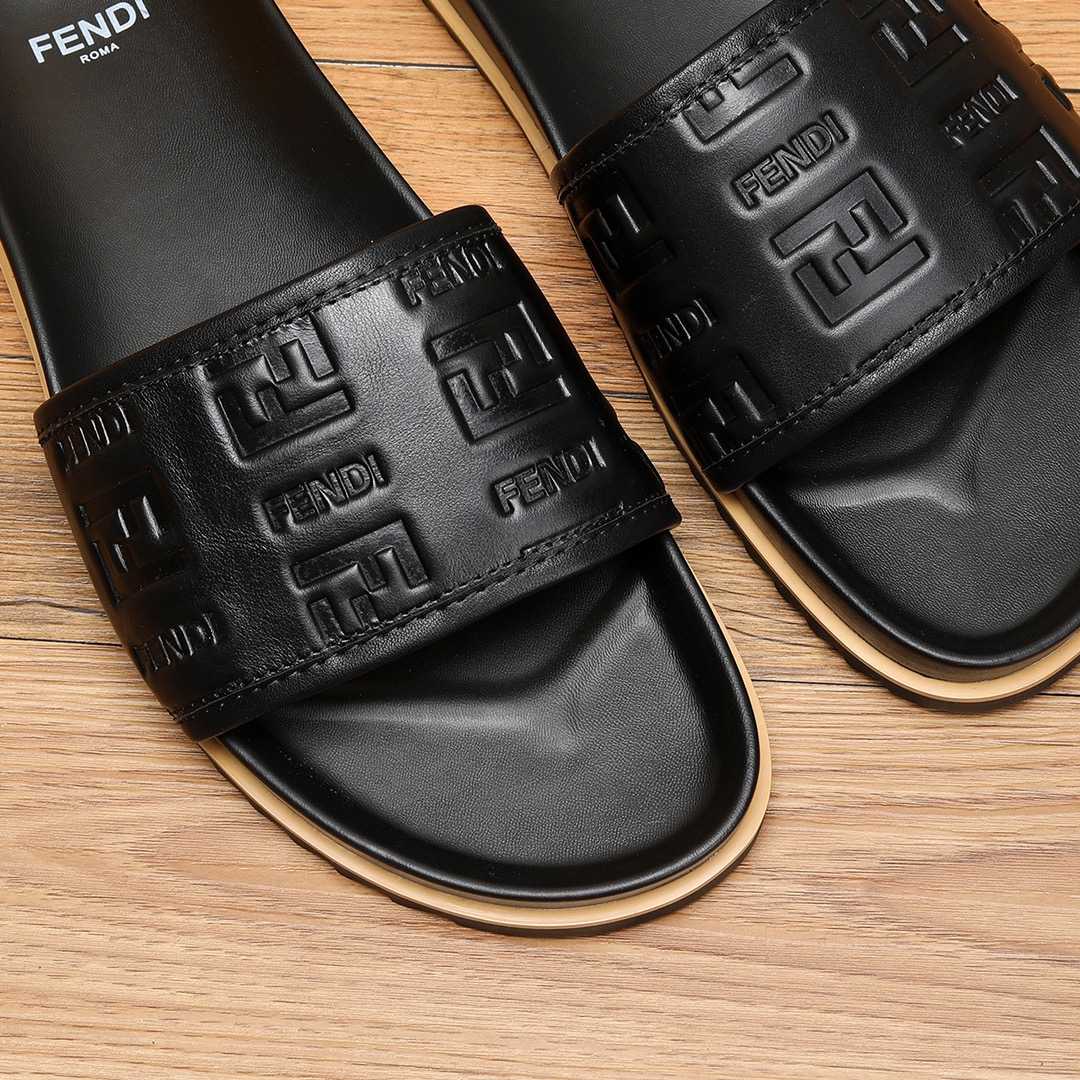 Fendi Black Slides - EUR FASHION