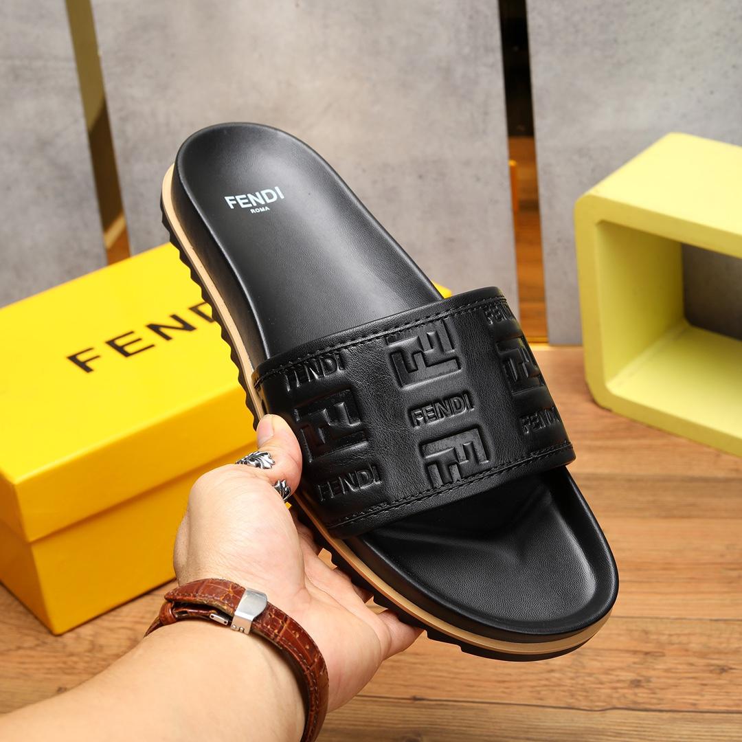 Fendi Black Slides - EUR FASHION