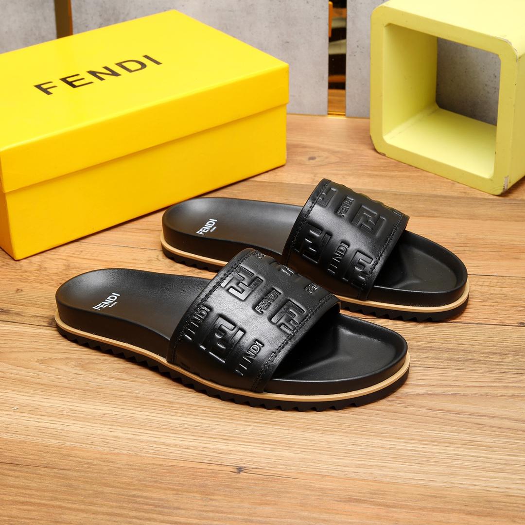 Fendi Black Slides - EUR FASHION