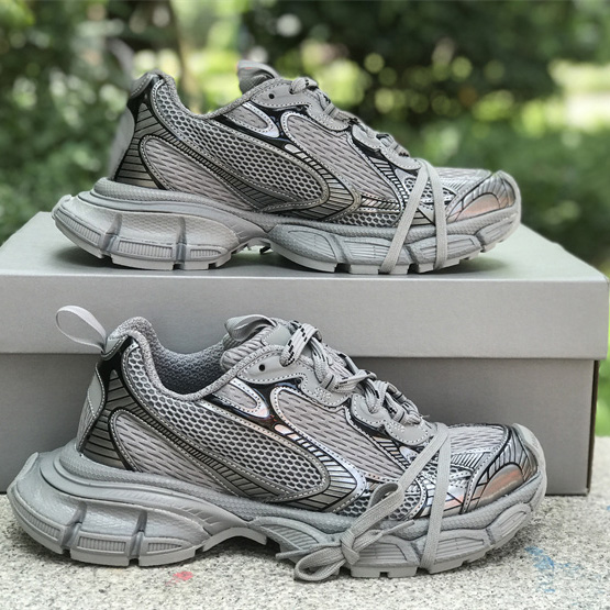 Balenciaga 3XL Worn-Out In Dark Grey - EUR FASHION