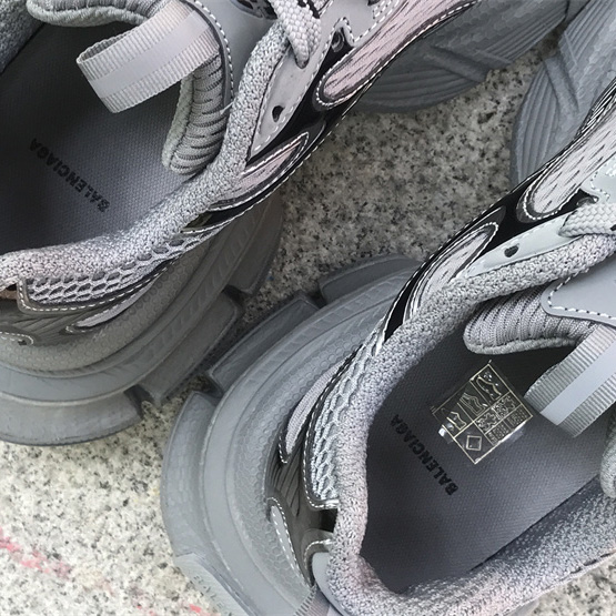 Balenciaga 3XL Worn-Out In Dark Grey - EUR FASHION