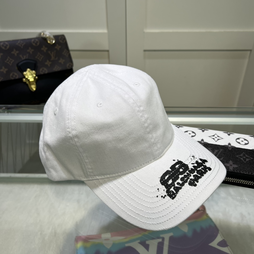 Balenciaga Hand Drawn BB Icon Cap In White - EUR FASHION