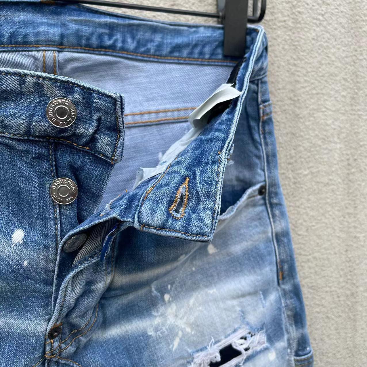 Dsquared2  Denim Shorts  DT138 - EUR FASHION