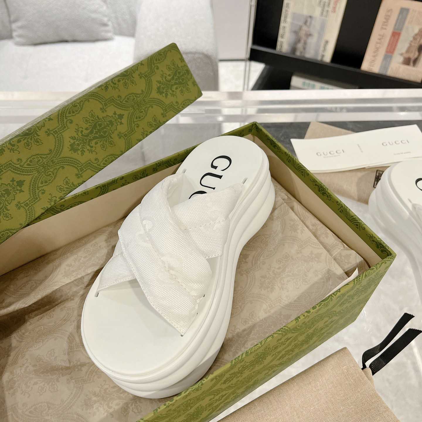 Gucci Women's GG Platform Slide Sandal - EUR FASHION