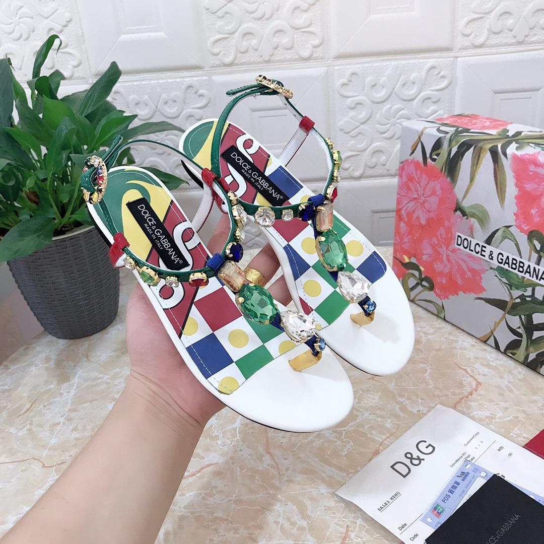 Dolce & Gabbana Patent Leather Thong Sandals - EUR FASHION