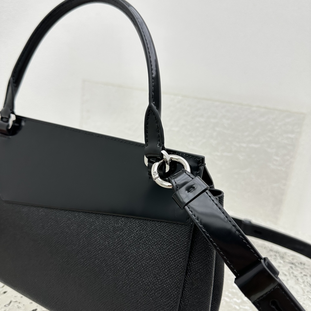 Maison Margiela Small Grained Leather Tote Bag (26x 19x 8cm) - EUR FASHION