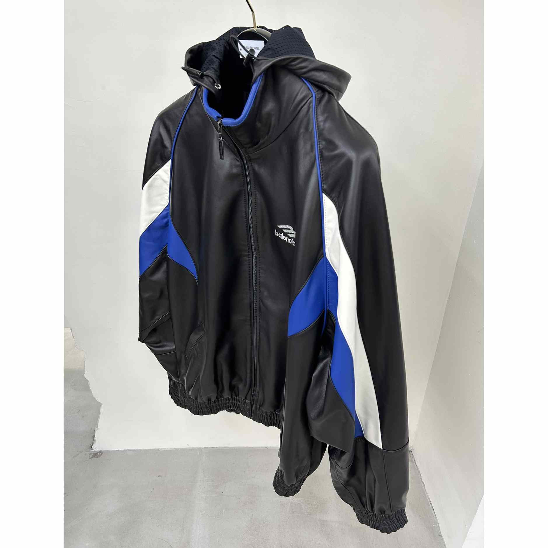 Balenciaga 3B Sports Icon Tracksuit Jacket In Black - EUR FASHION