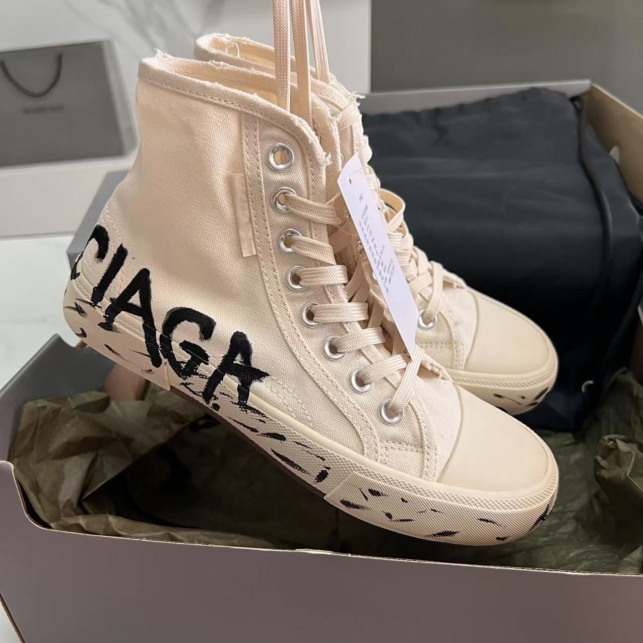Balenciaga Paris High Top Graffiti Sneaker In White  - EUR FASHION