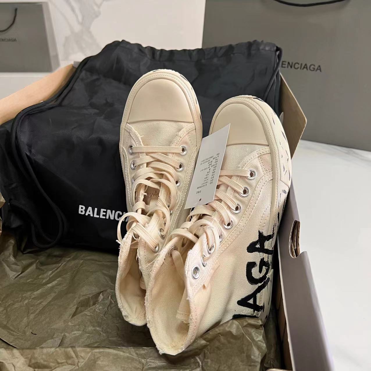 Balenciaga Paris High Top Graffiti Sneaker In White  - EUR FASHION
