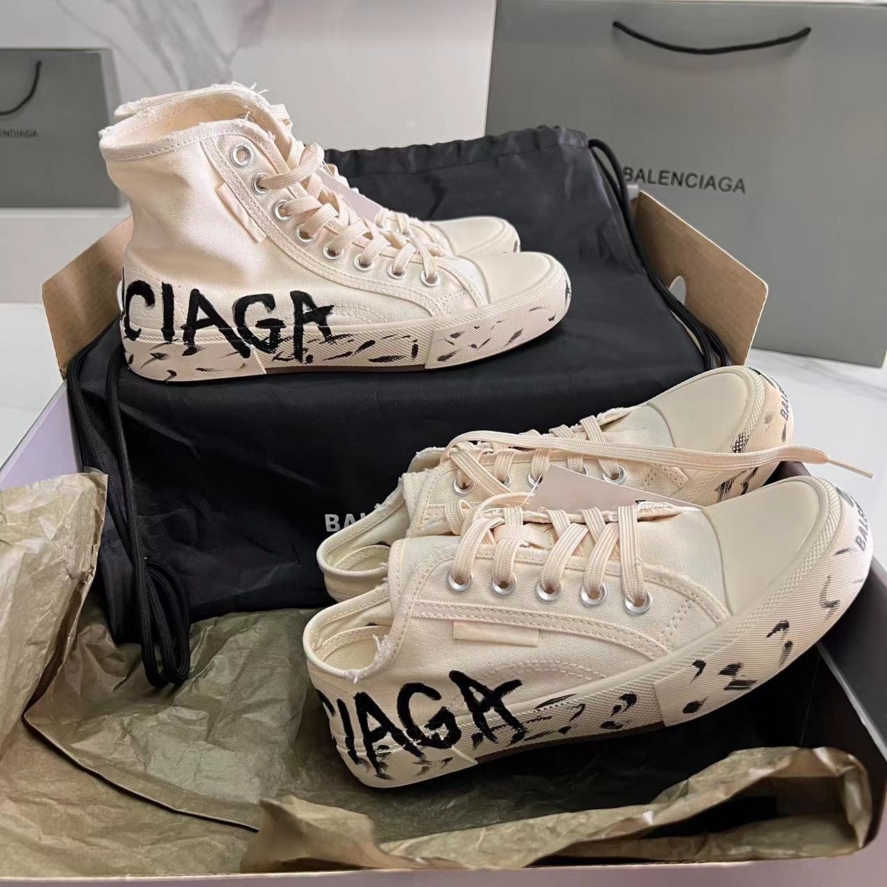 Balenciaga Paris High Top Graffiti Sneaker In White  - EUR FASHION