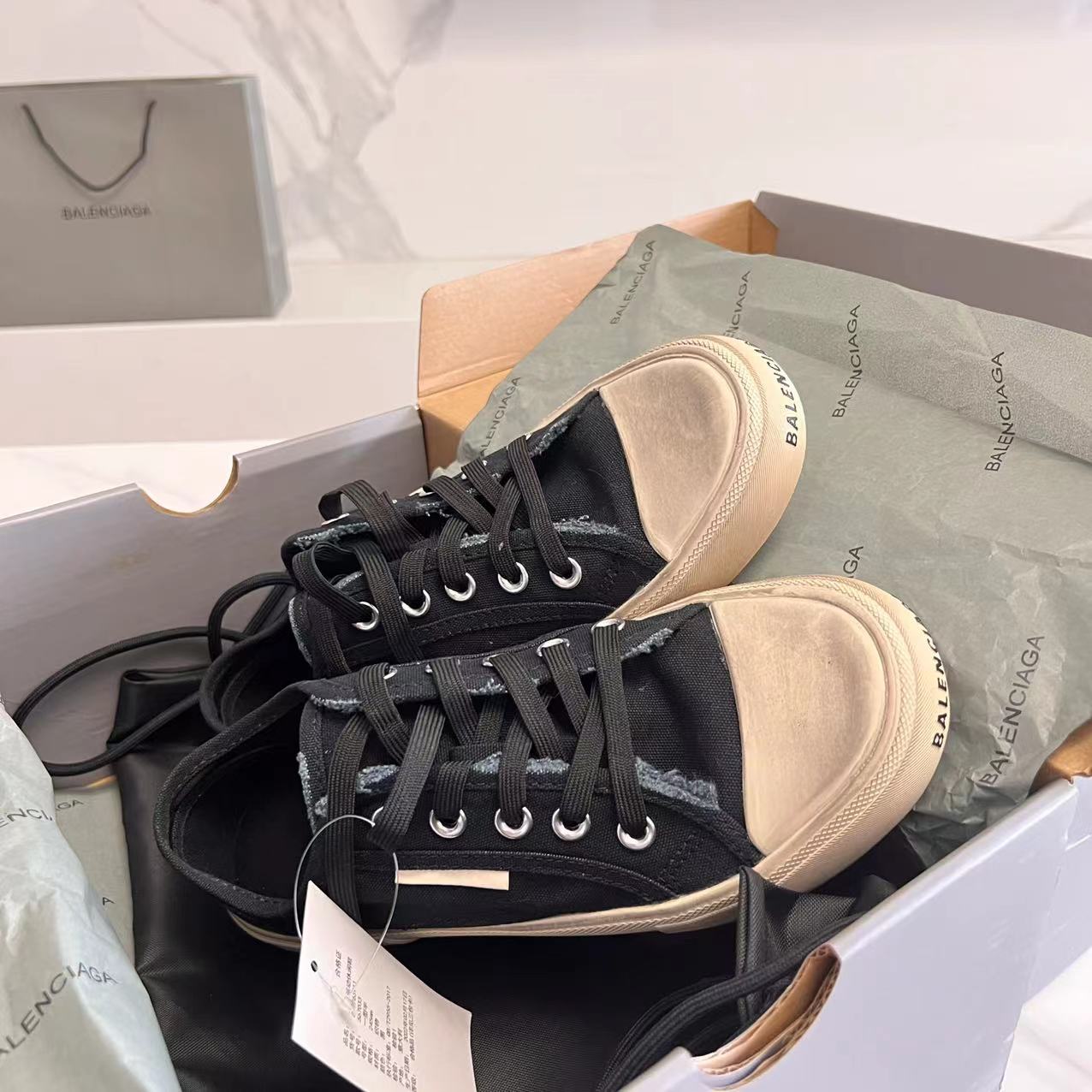 Balenciaga Paris Low Top Sneaker In Black  - EUR FASHION