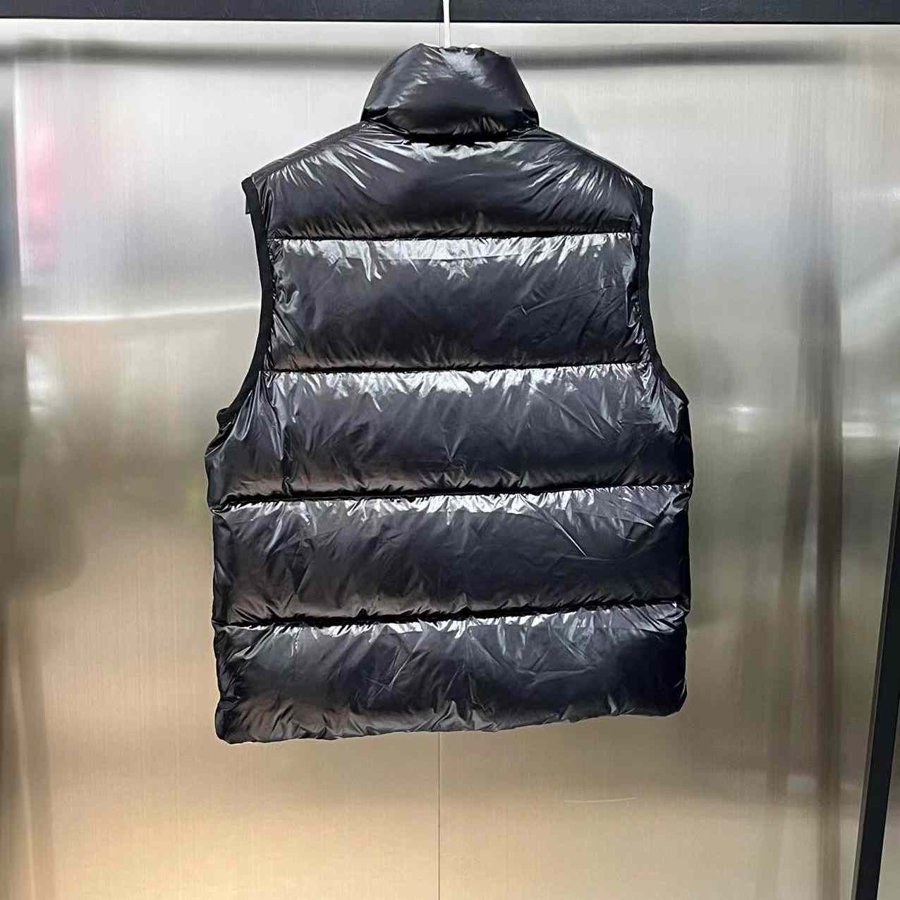 Moncler Sumido Down Vest - EUR FASHION