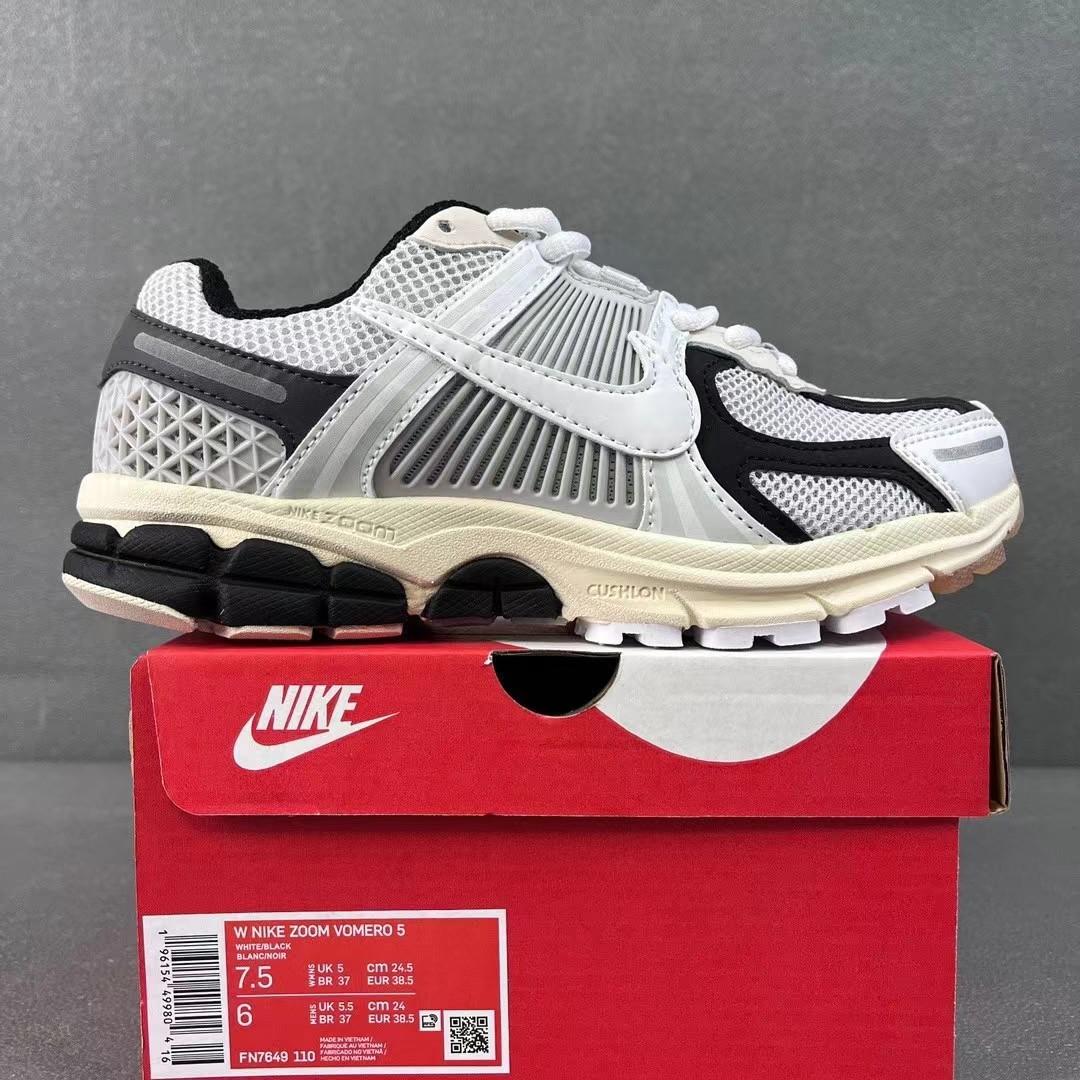 Nike Air Zoom Vomero 5 Sneaker     FN7649-110 - EUR FASHION