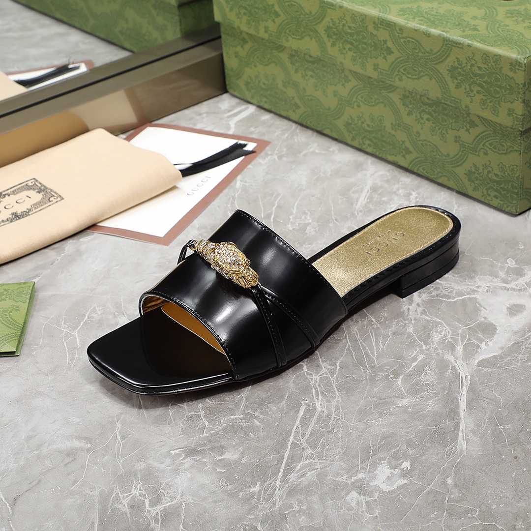 Gucci Women's Slide Sandal With Hardware - EUR FASHION
