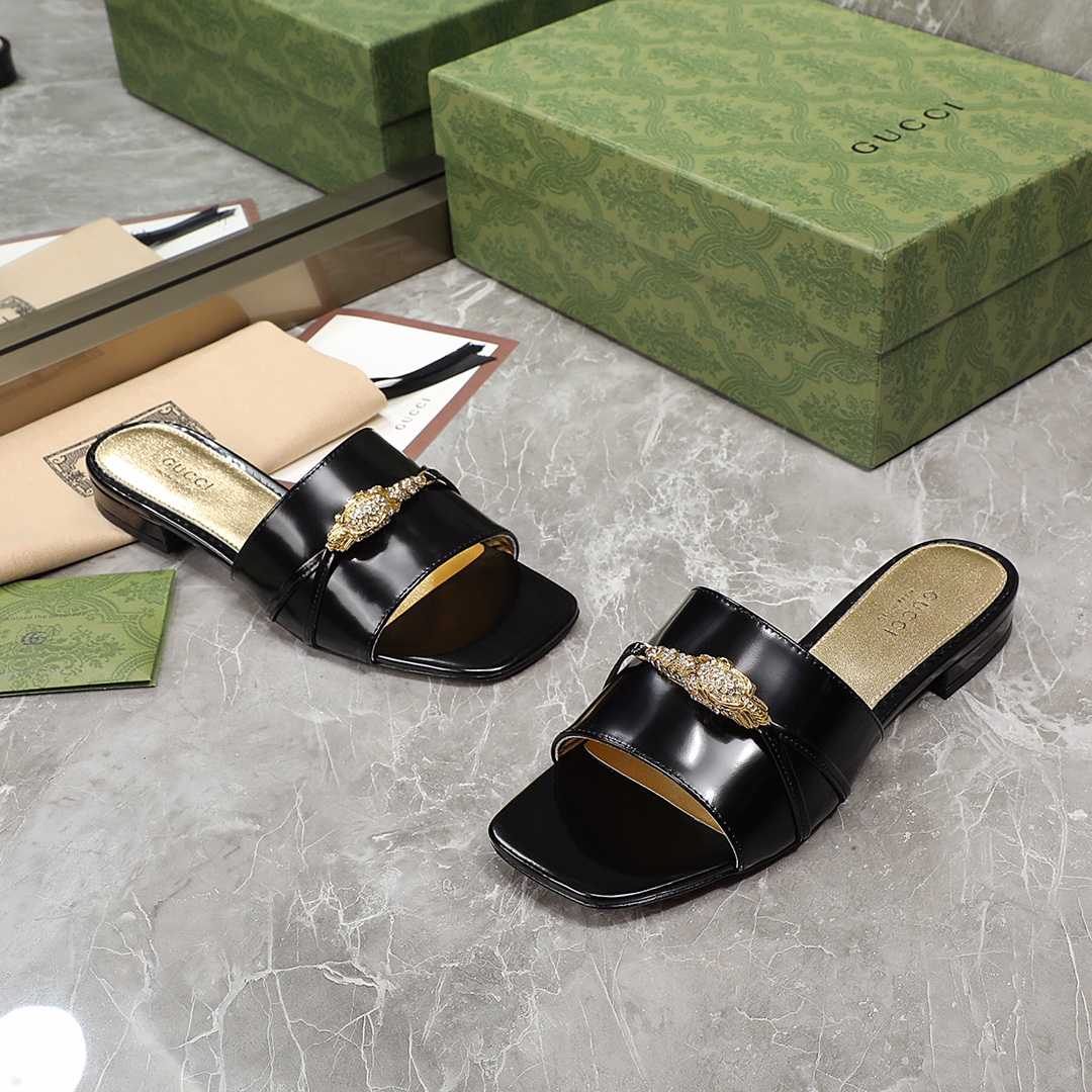 Gucci Women's Slide Sandal With Hardware - EUR FASHION
