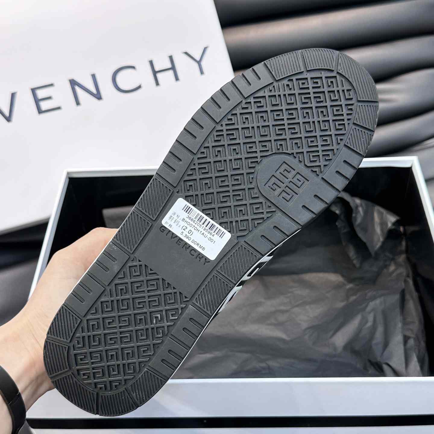 Givenchy G4 Sneakers In Patent Leather - EUR FASHION