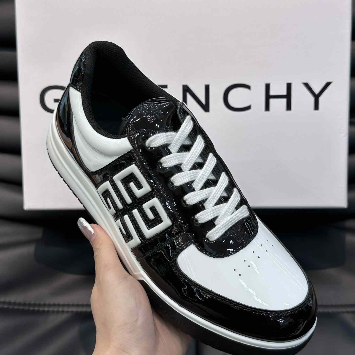 Givenchy G4 Sneakers In Patent Leather - EUR FASHION