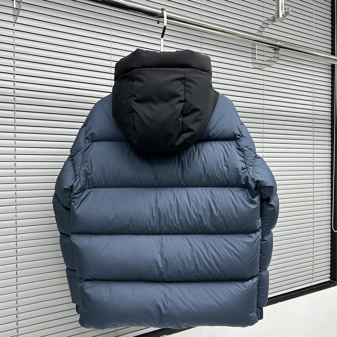 Moncler Maderia Logo-embossed Padded Jacket - EUR FASHION