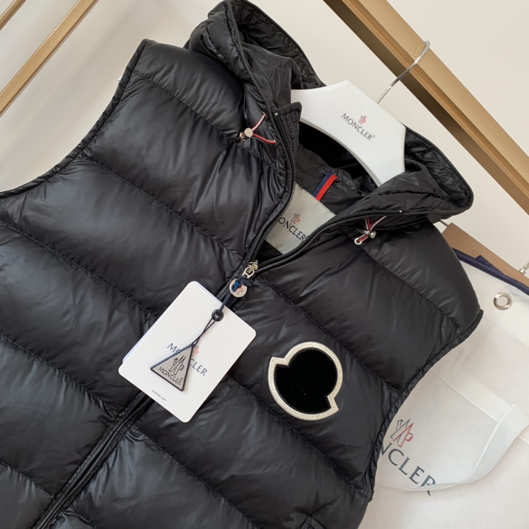 Moncler Black Vanoise Hooded Gilet - EUR FASHION