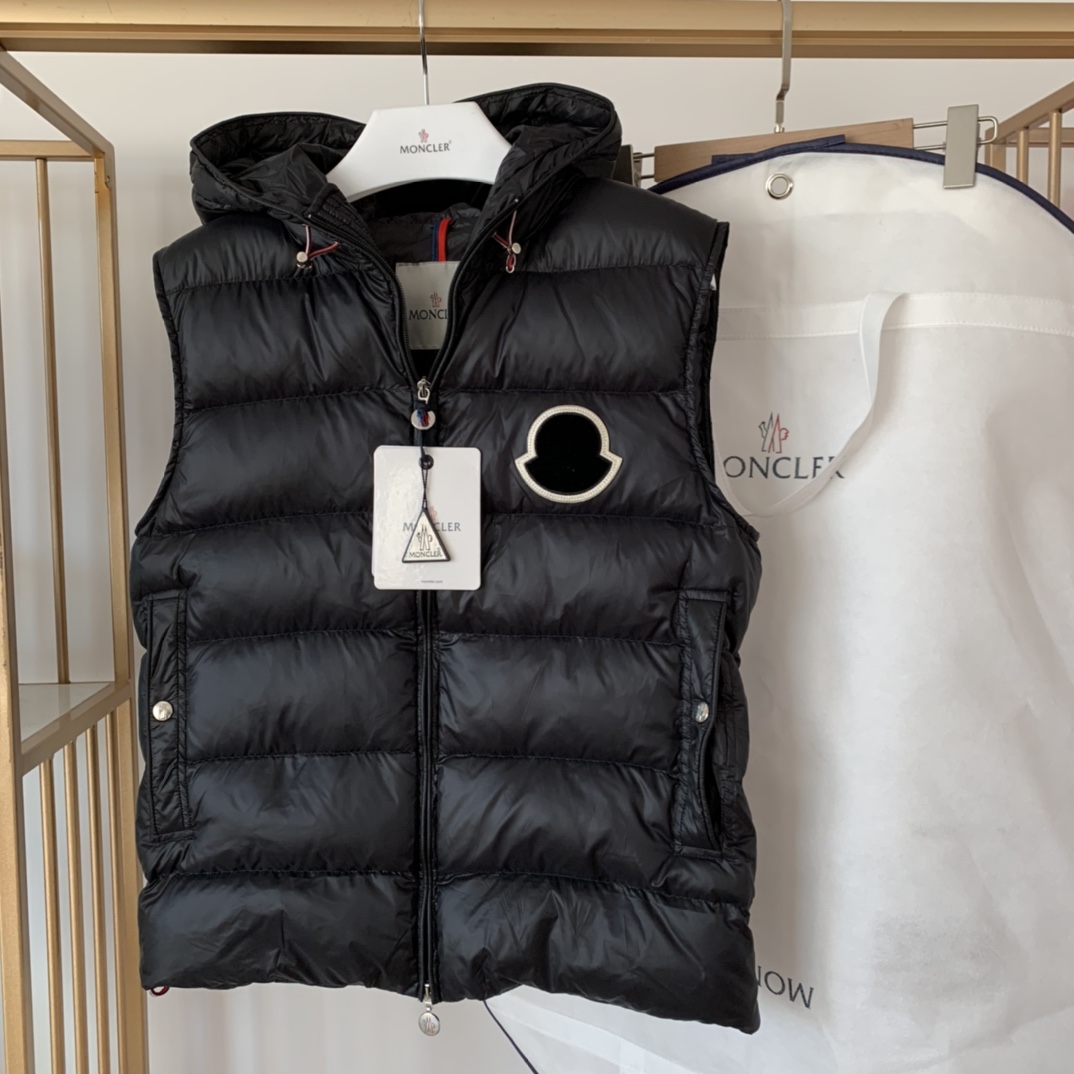 Moncler Black Vanoise Hooded Gilet - EUR FASHION
