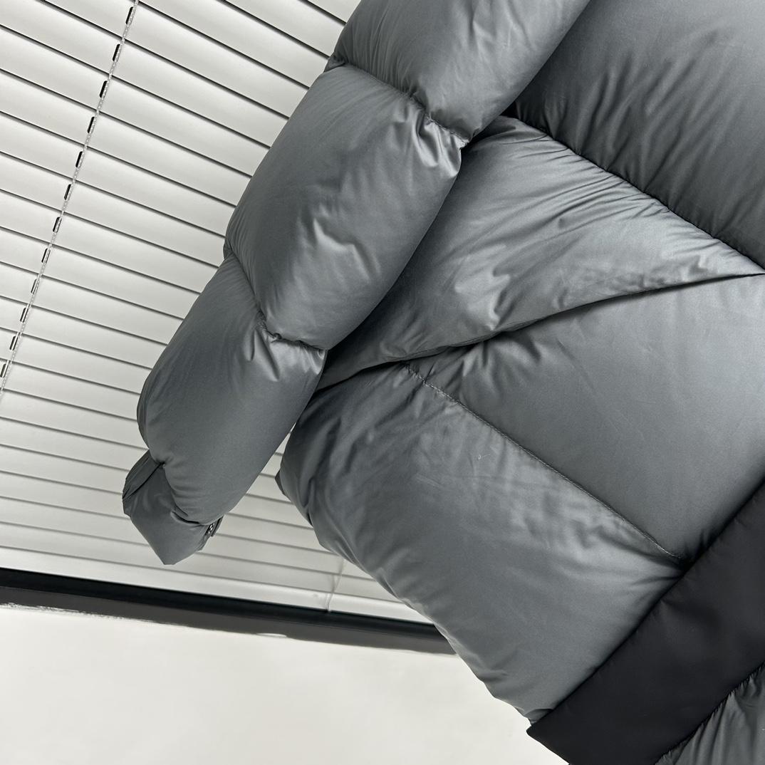 Moncler Maderia Logo-embossed Padded Jacket - EUR FASHION
