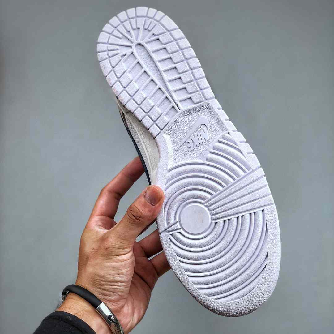 Nike Dunk Low SB Sneakers     FJ4227-001 - EUR FASHION