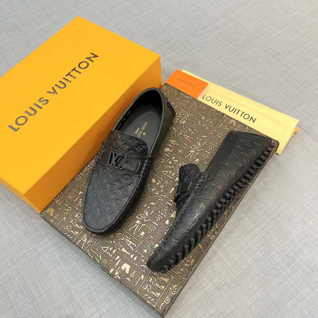 Louis Vuitton Hockenheim Moccasin (upon uk size)   - EUR FASHION