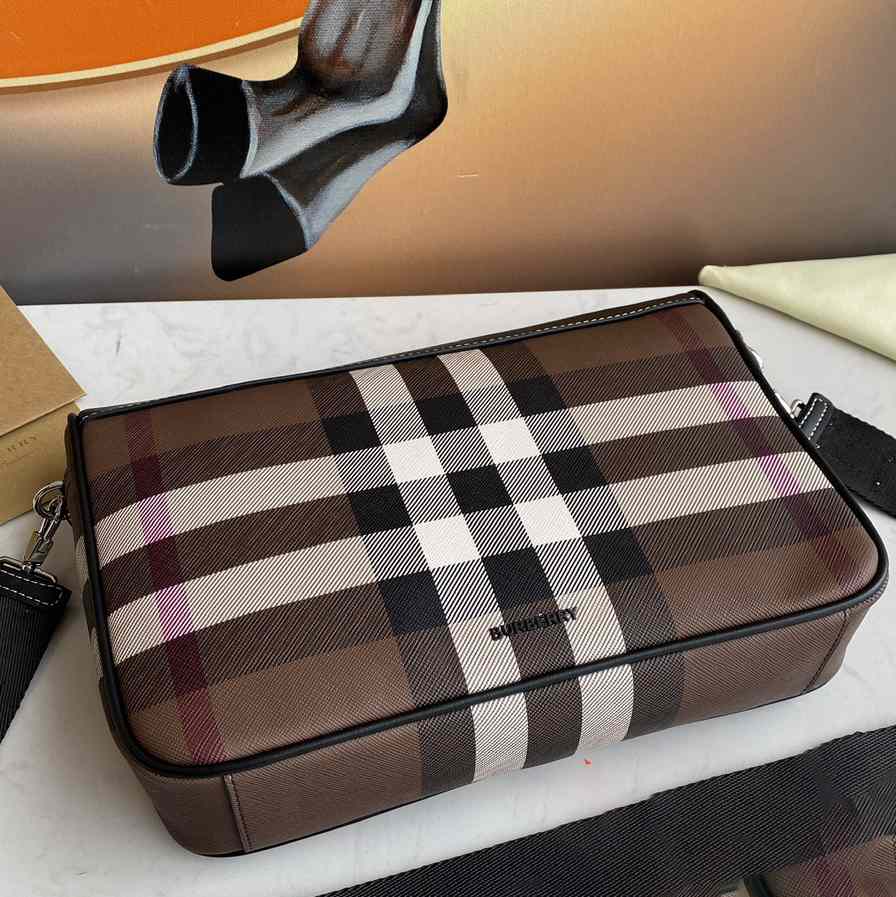 Burberry Check E-Canvas Messenger Bag  (28x 6x 19cm) - EUR FASHION