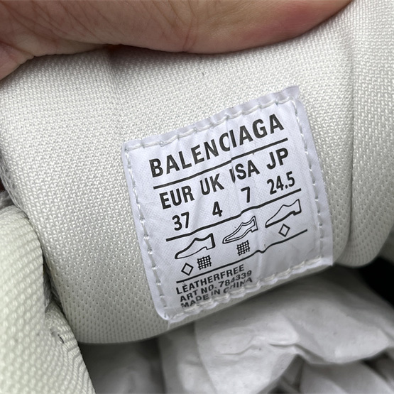 Balenciaga Cargo Sneaker  - EUR FASHION