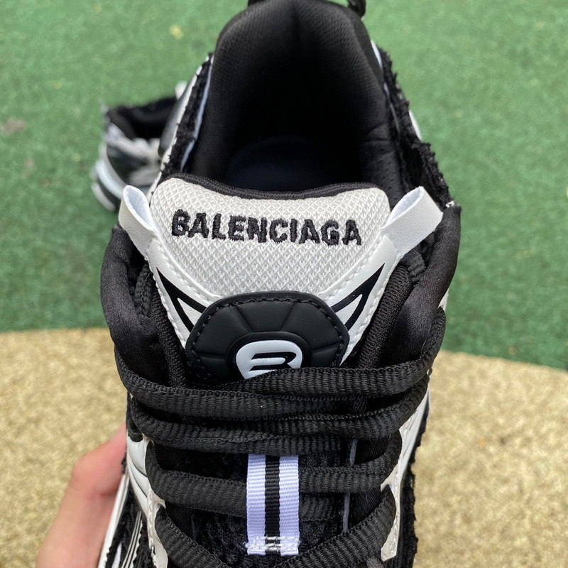 Balenciaga Runner 7.5  Sneaker  - EUR FASHION