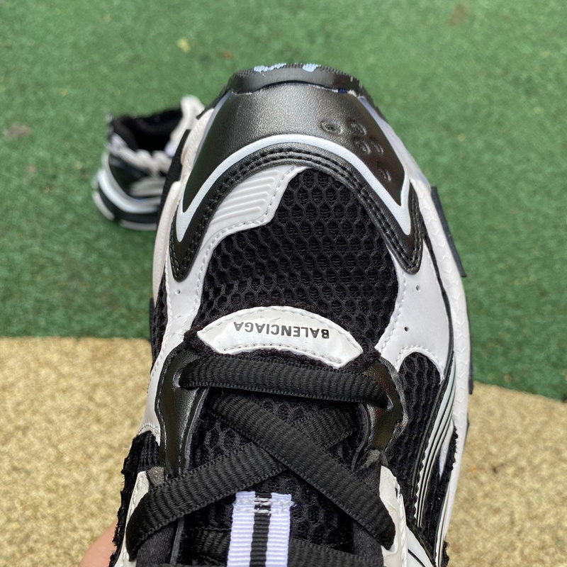 Balenciaga Runner 7.5  Sneaker  - EUR FASHION