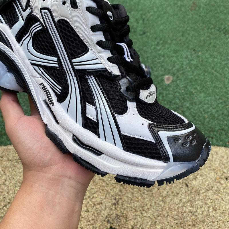 Balenciaga Runner 7.5  Sneaker  - EUR FASHION