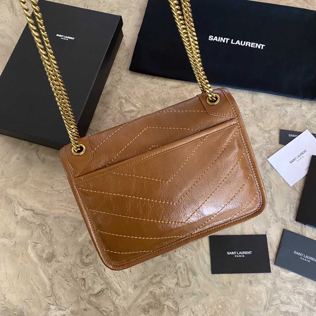Saint Laurent Niki Medium In Vintage Leather (22×16×12cm) - EUR FASHION