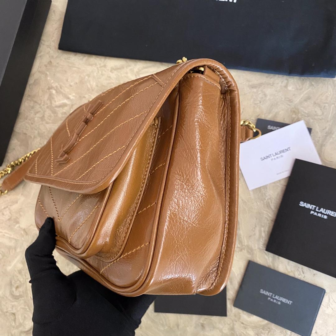 Saint Laurent Niki Medium In Vintage Leather (22×16×12cm) - EUR FASHION