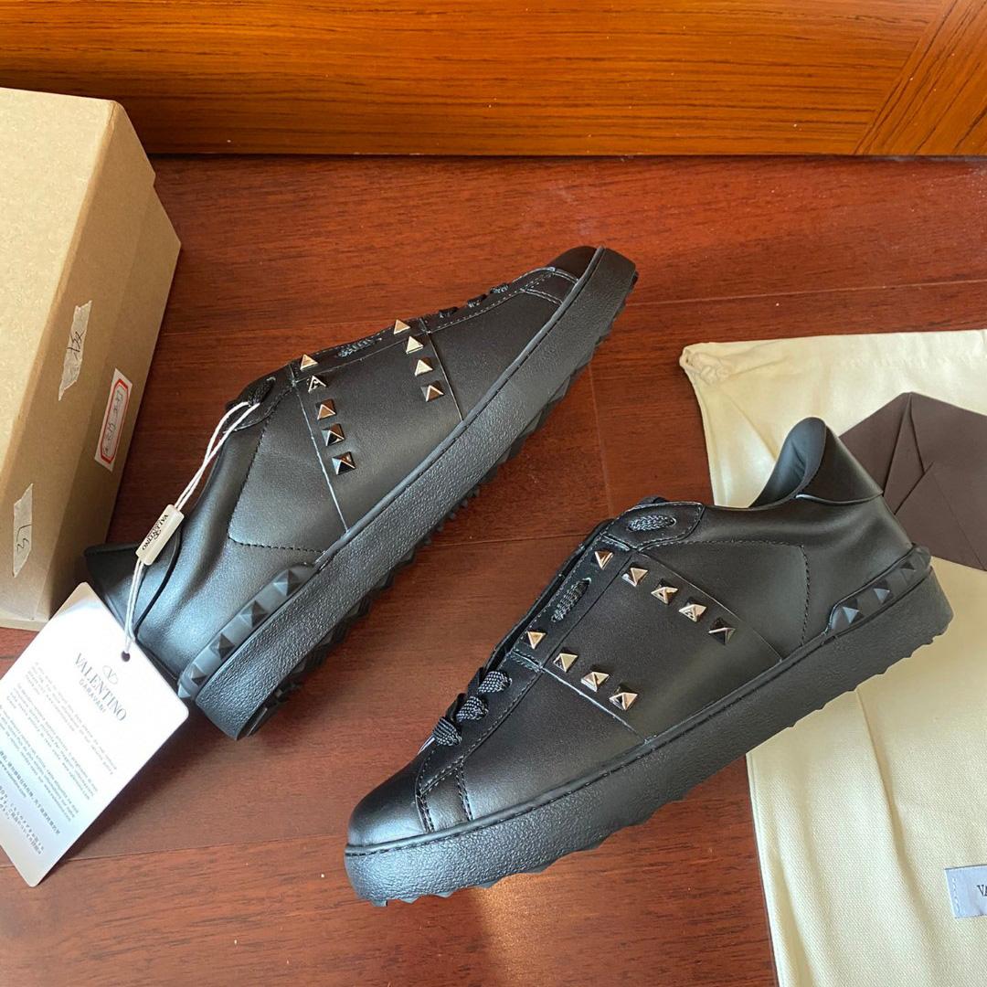 Valenti Rockstud Untitled Noir Calfskin Leather Sneaker - EUR FASHION