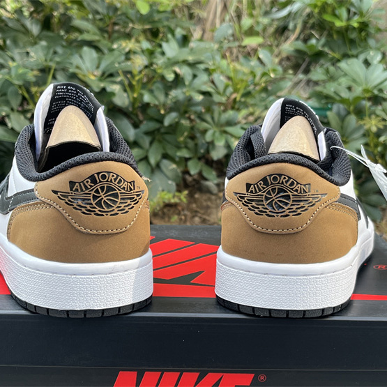 Air Jordan 1 Low OG “Mocha” Sneaker      CZ0790-102 - EUR FASHION