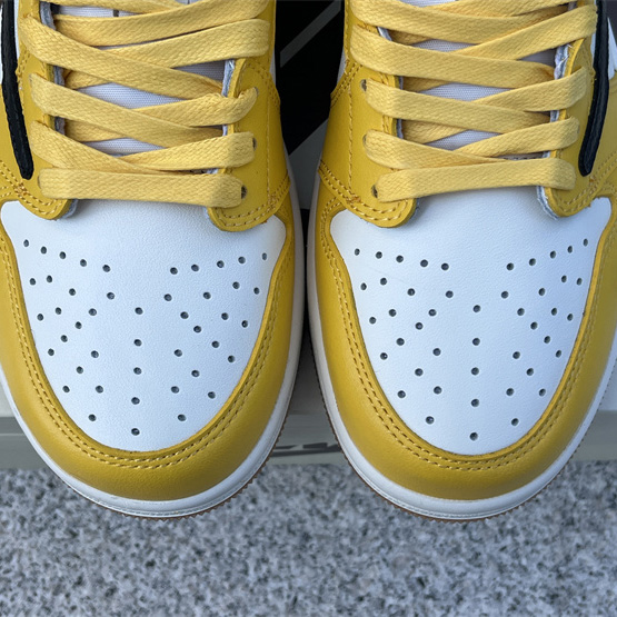 Travis Scott x Air Jordan 1 Low “Canary”  Sneaker   DZ4137-700 - EUR FASHION