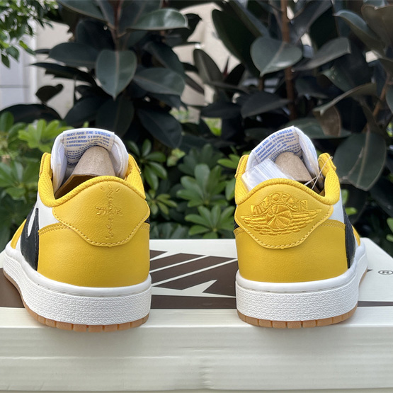 Travis Scott x Air Jordan 1 Low “Canary”  Sneaker   DZ4137-700 - EUR FASHION
