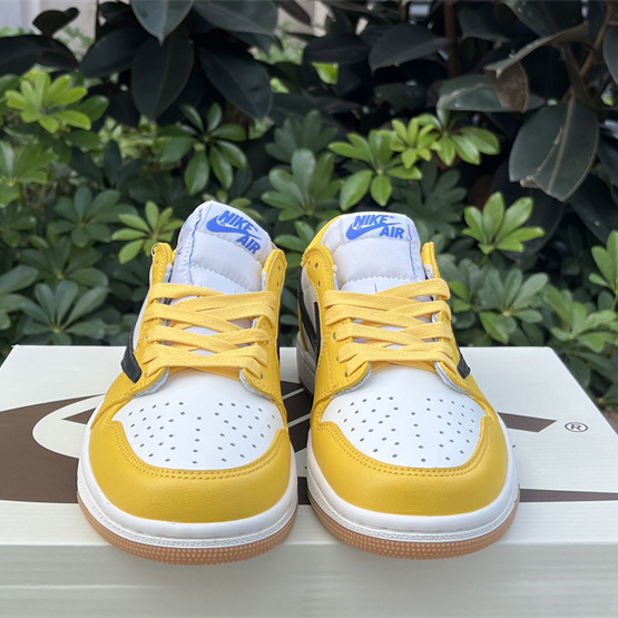 Travis Scott x Air Jordan 1 Low “Canary”  Sneaker   DZ4137-700 - EUR FASHION