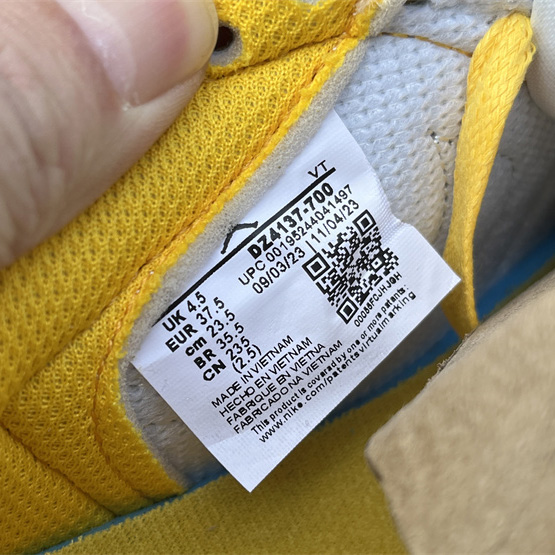 Travis Scott x Air Jordan 1 Low “Canary”  Sneaker   DZ4137-700 - EUR FASHION