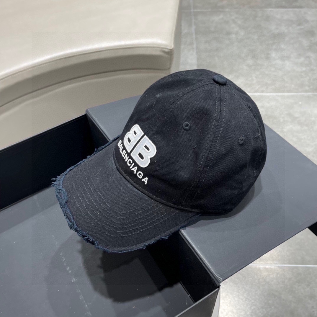 Balenciaga Cap - EUR FASHION